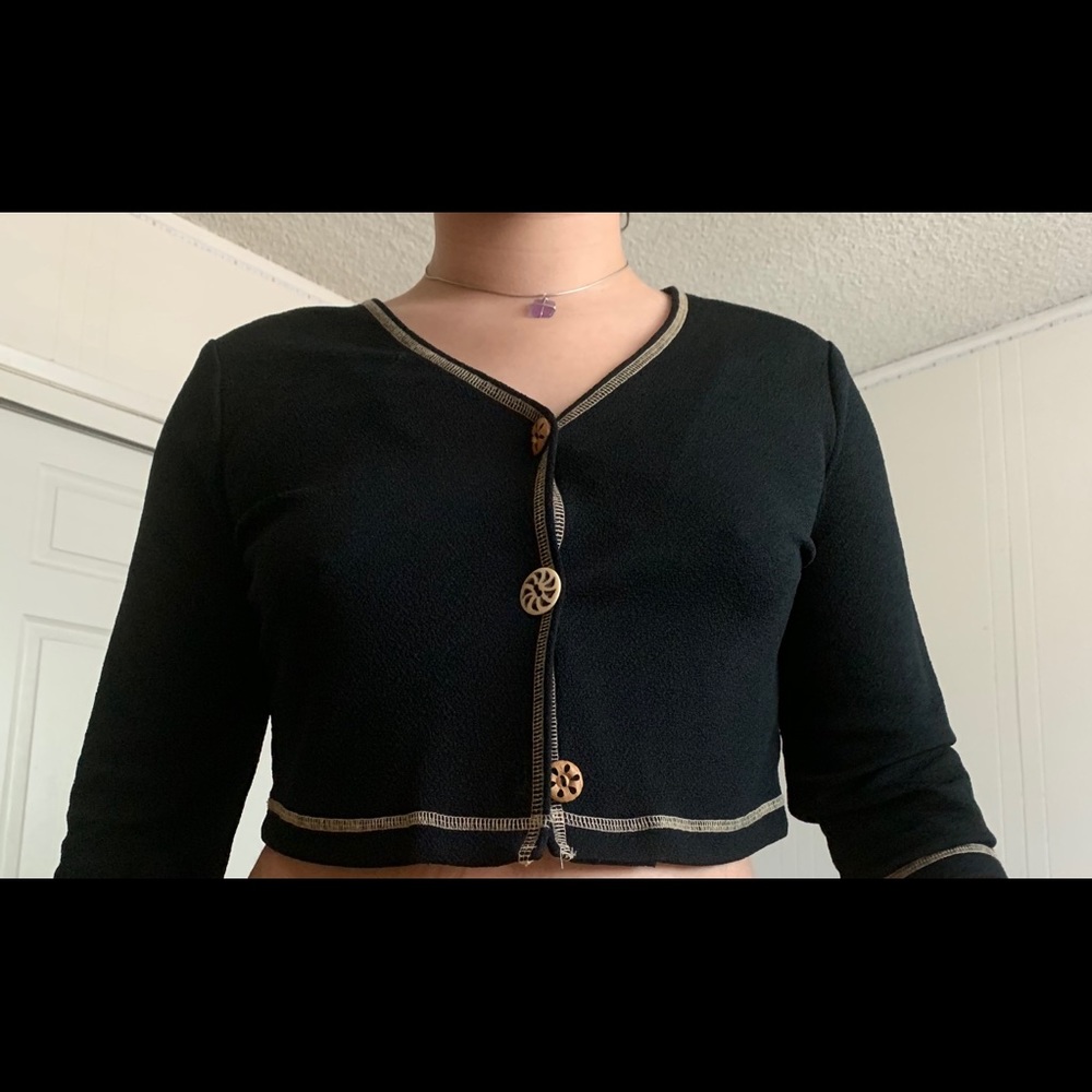 Black Button cardigan 🐝💙